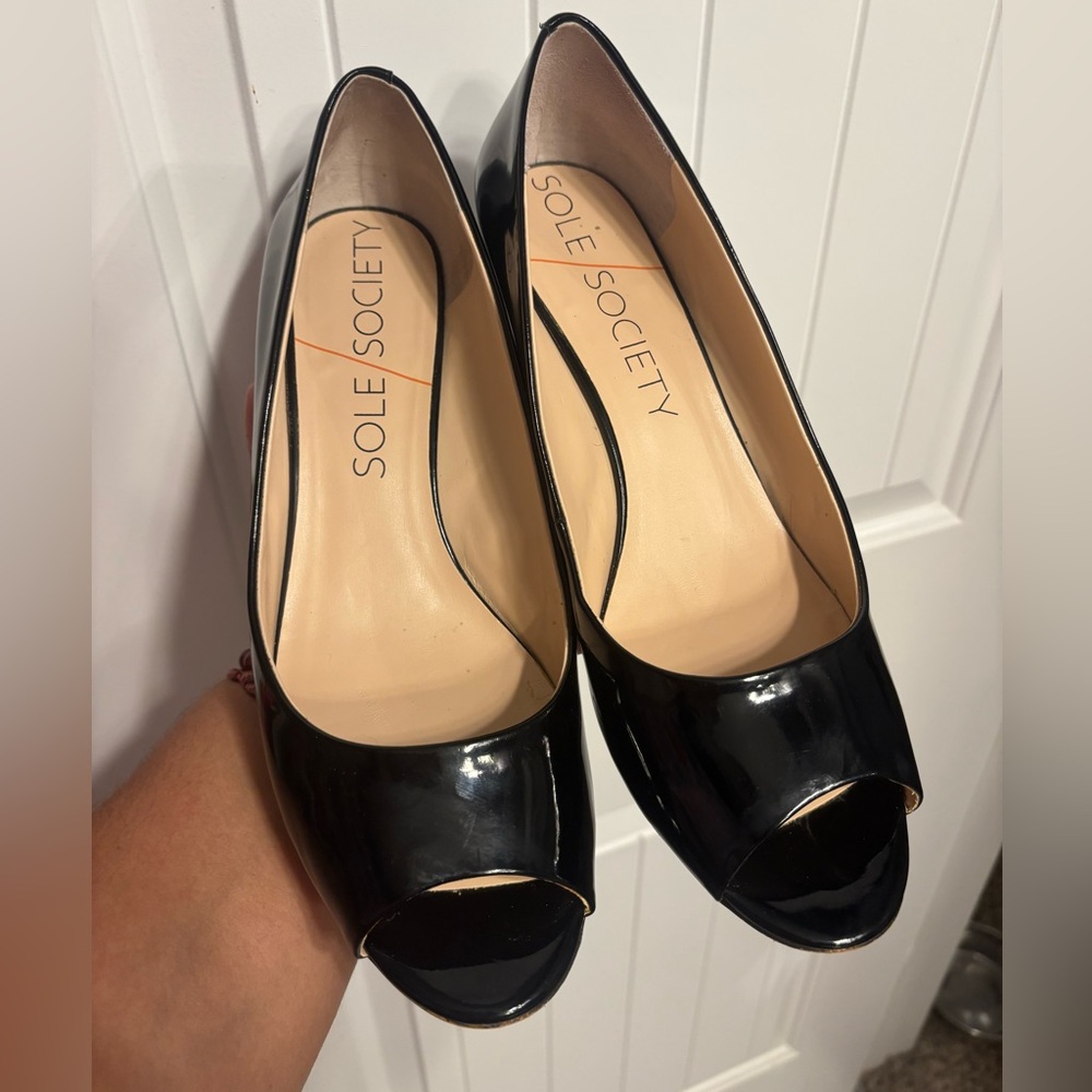 Women’s Sole Society Glossy Patent Leather Black Peep Toe Brown Wedge Heel, 11B